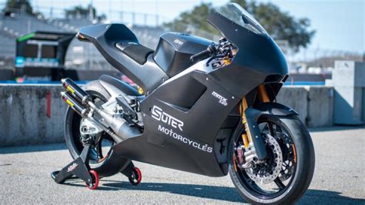 Are MotoGP bikes 1000cc?