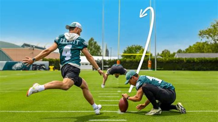 Can an NFL kicker run the ball?