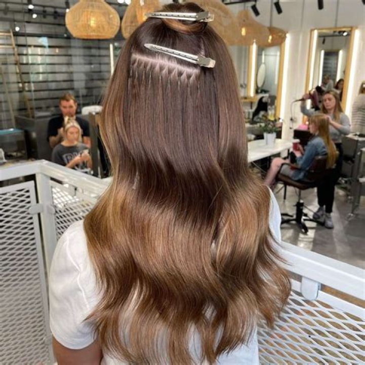 Can you wear hair extensions in military?