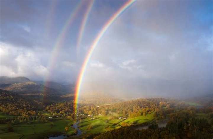 Do real diamonds give off rainbows?