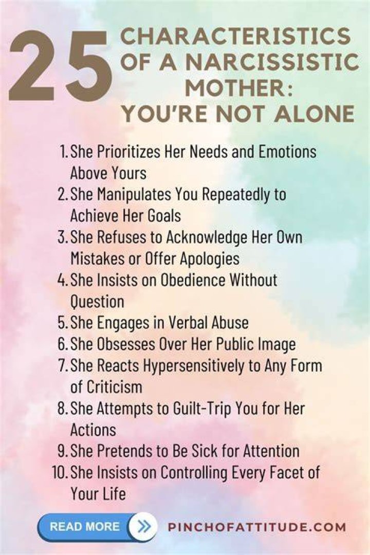 What are the traits of a narcissistic mother?