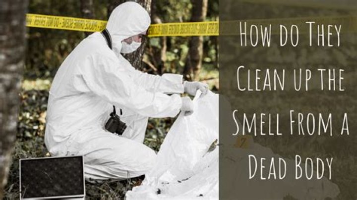 What does a decomposing body smell like?