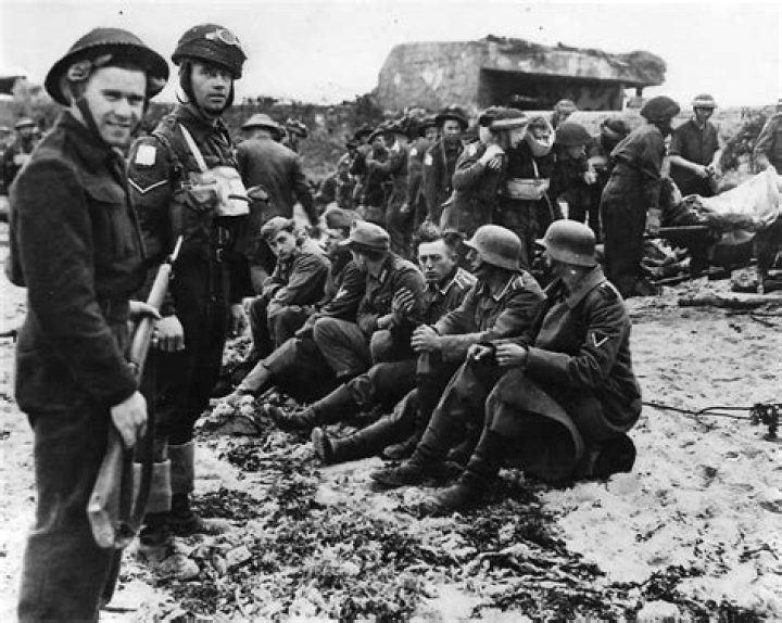 Who treated POWs the worst in ww2?