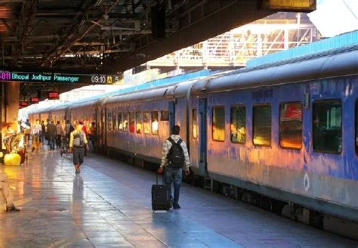 Why train engines are not turned off?